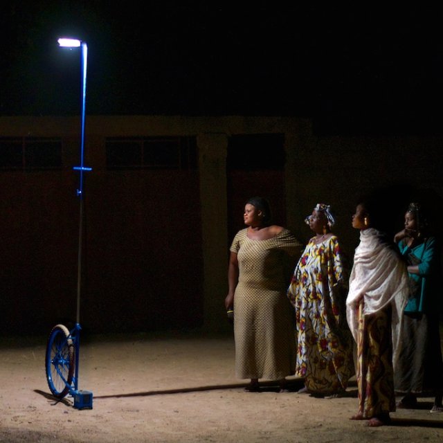 mali, foroba yelen, collective light, solar powered lamp, lamp made from bike parts, mobile lamps, Matteo Ferroni
