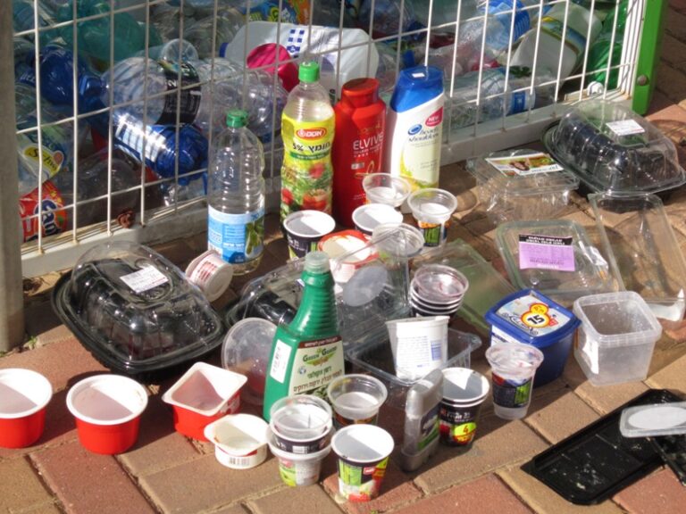 Recycling Plastic Bags and Bottles- a Few Easy Ways