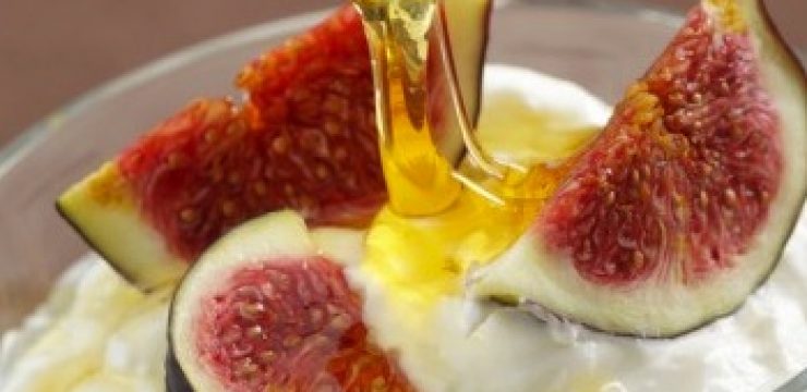 figs-yoghurt-honey.jpg