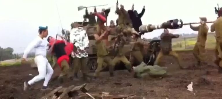 Israeli Soldiers Harlem Shake Their Way Into Prison