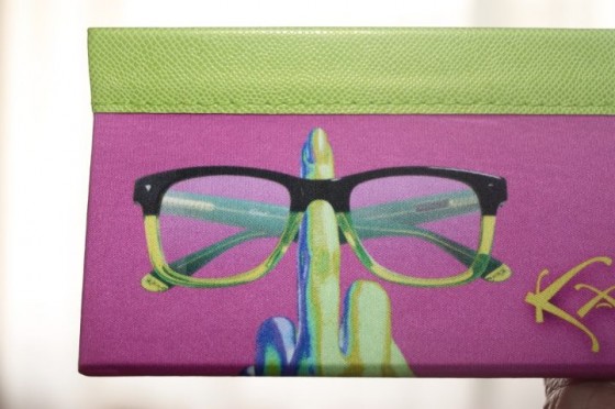 middle finger Eygelass Case Jordan