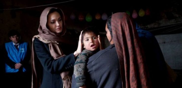 Jolie-in-Afghanistan.jpg