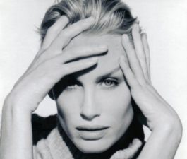 Daryl Hannah Splashes Into Sinai Eco-Tourism