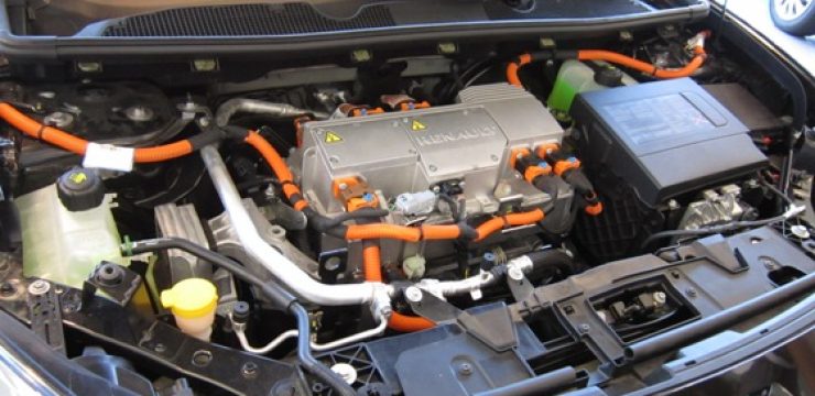 Visit-to-Better-Place-ZE-engine-compartment-12.6.12-0055.jpg