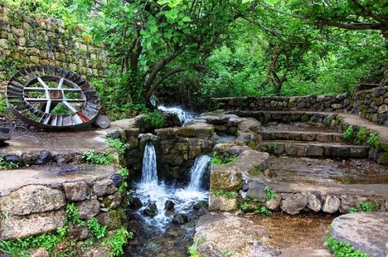 shutterstock_66926809  Banias Spring