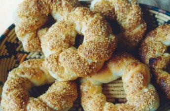 Make Simit, the Iraqi Bagel with Sesame Seeds
