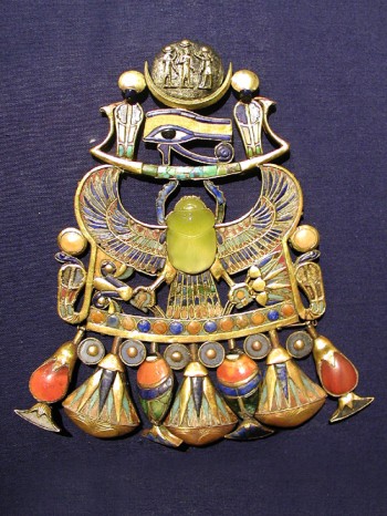 tutankhamuns_comet_brooch