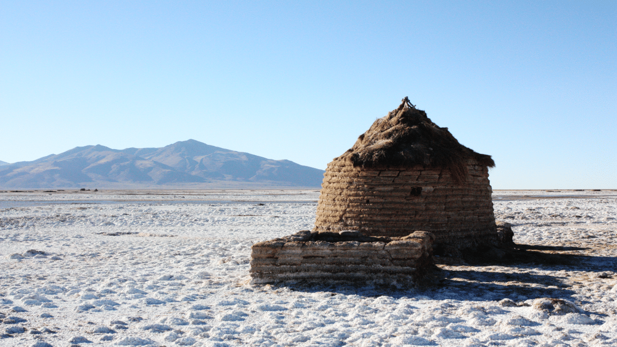Moist clay conical house, Bolovia salt flats