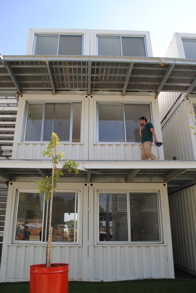 Sustainable student village from shipping containers!