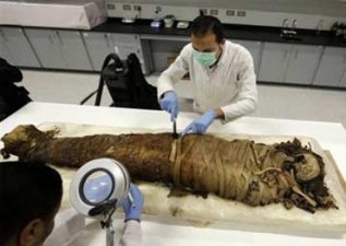 Holy sh*t! Mummies float in Egyptian sewage!