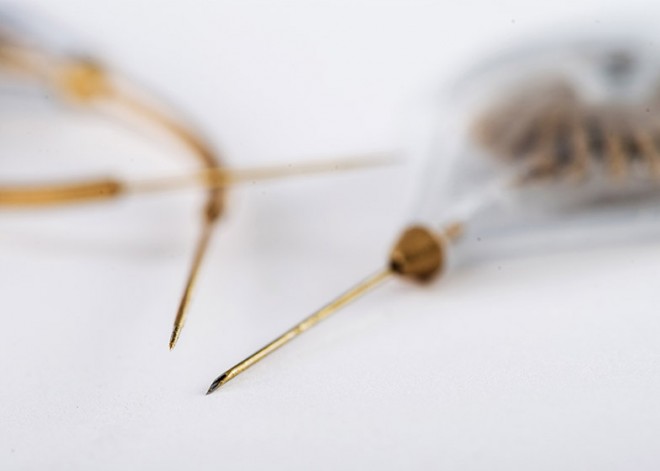 Energy Addicts, Naomi Kizhner, design, energy, kinetic energy, jewelry that harvests energy, clean tech, green design, Israeli design, industrial design