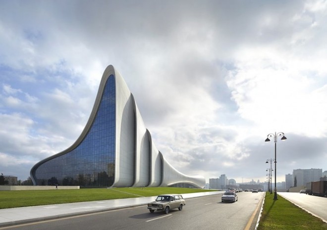 Heydar Aliyev Center, Zaha Hadid, Caspian Sea, Azerbaijan, Islamic Architecture, Islamic design, daylighting, Iraqi architect, famous architecture