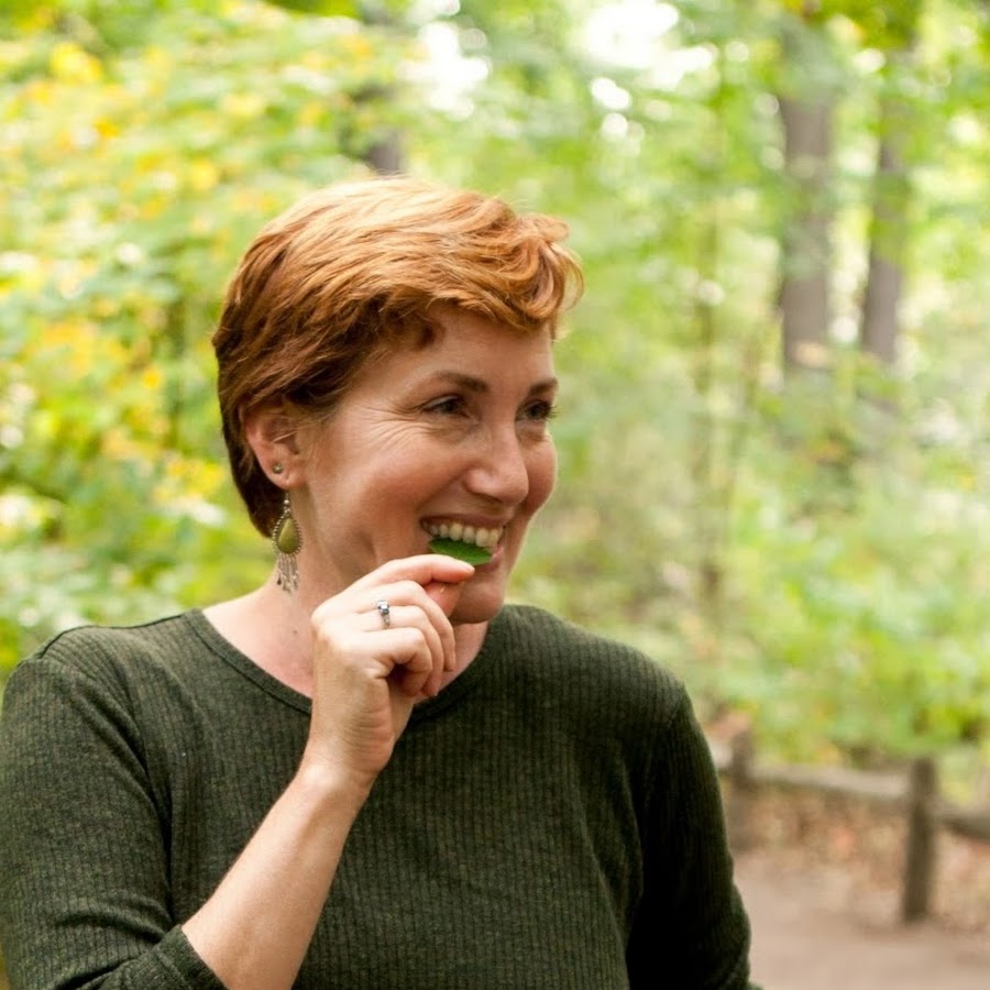 Leda Meredith leading a foraging tour