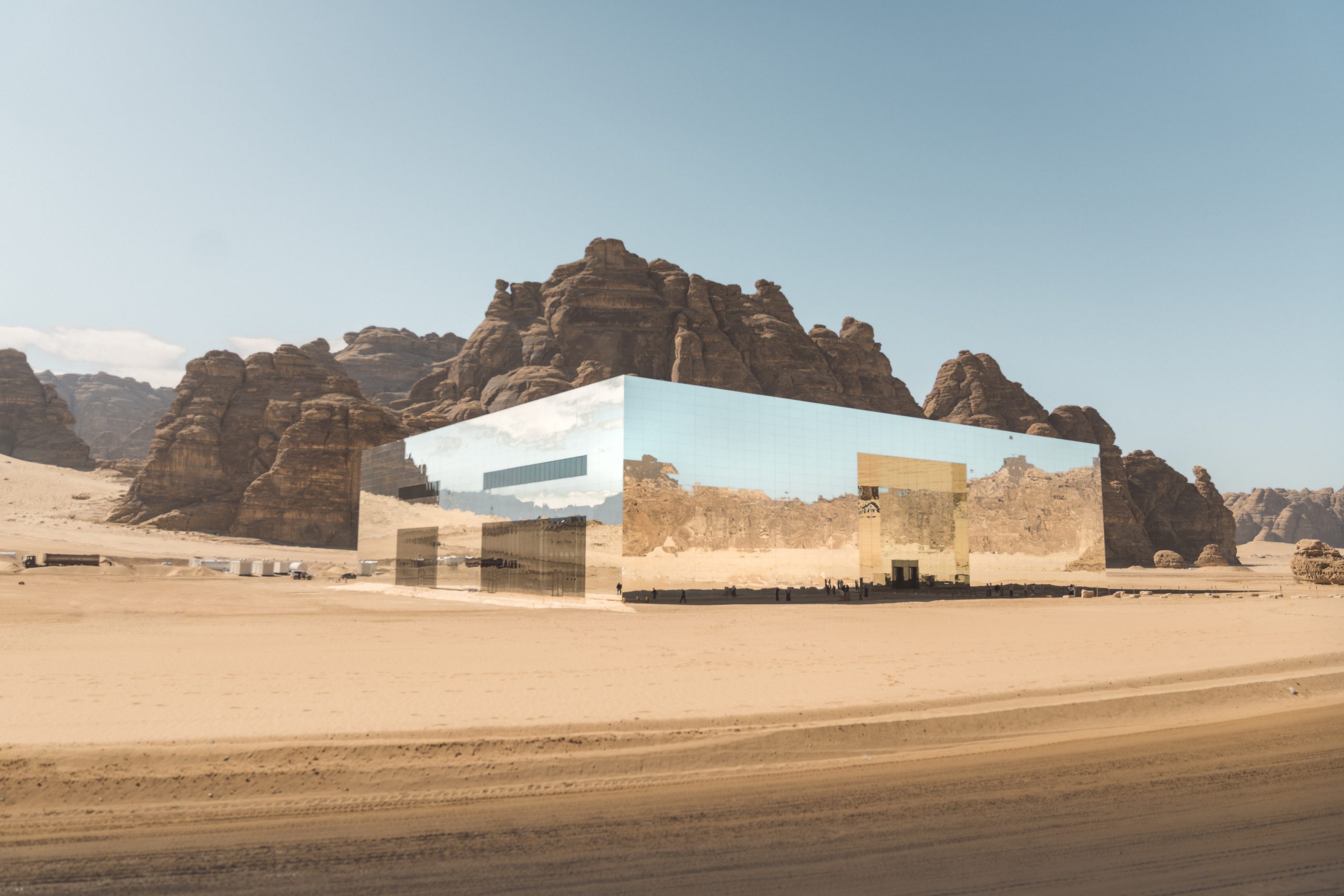 Maraya the biggest mirrored building in the world
