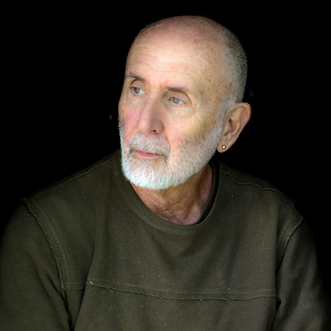 Environmental artist and sustainable designer Pablo Solomon