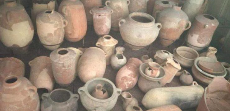 Reconstructed-vessels-from-the-Tel-Shikmona-archaeological-site-south-of-Haifa-1.jpg