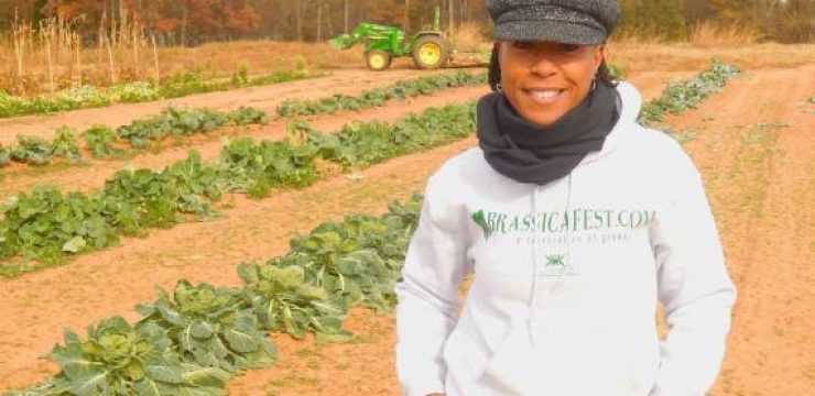Robin-emmons-at-SMG-urban-farm1.jpg