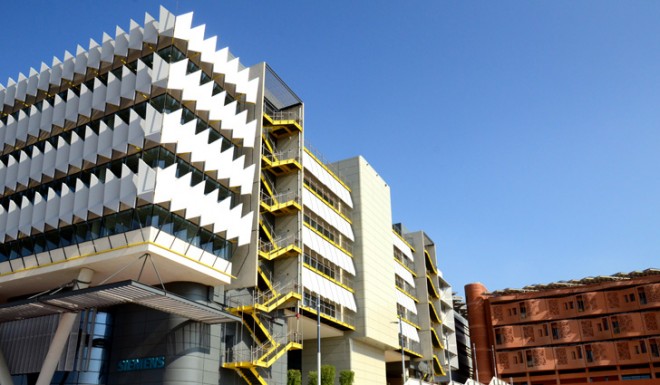 Siemens LEED Platinum Headquarters, Masdar City, Sheppard Robson, David Ardill, Chris Wan, Masdar, green design, green buildings in the Middle East, greenest office building in the Middle East, Tafline Laylin photographer, energy efficiency, daylighting, commercially feasible green building