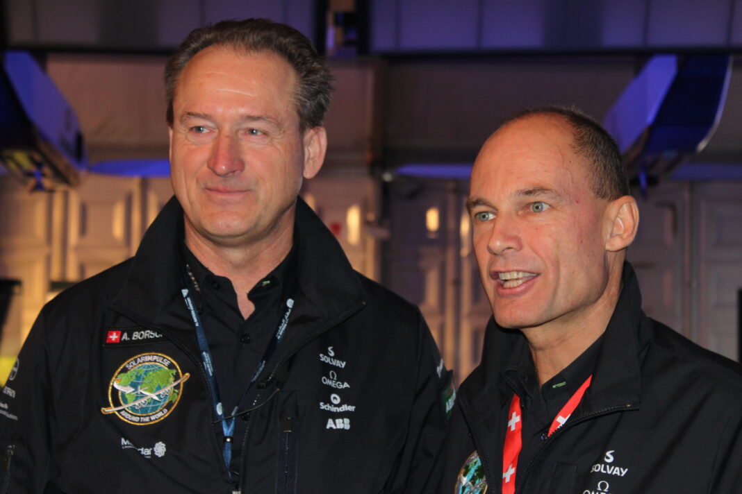 solar plane to circumnavigate the world in 2015