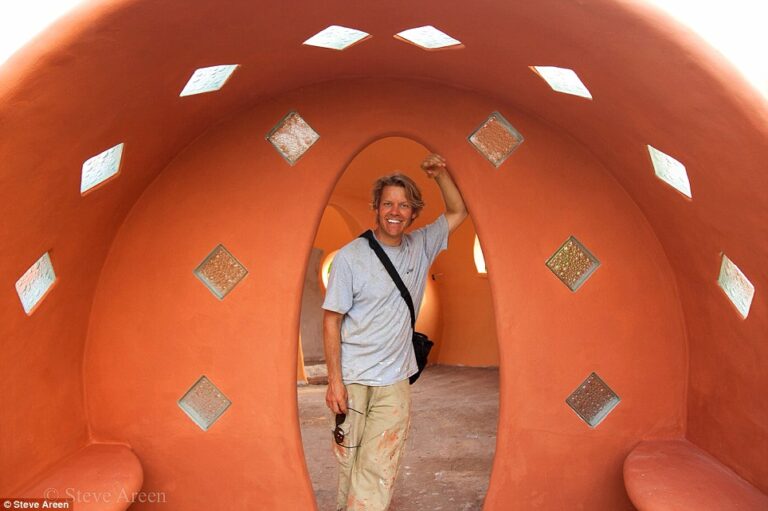 A $9000 dome home for early retirement in Thailand