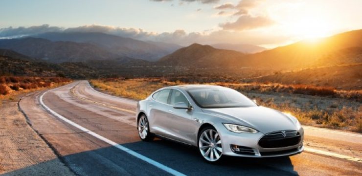 Tesla-Motors-Model-S-Sports-Salon.jpg