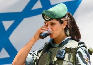 Vegan Israeli soldiers have a beef about army grub