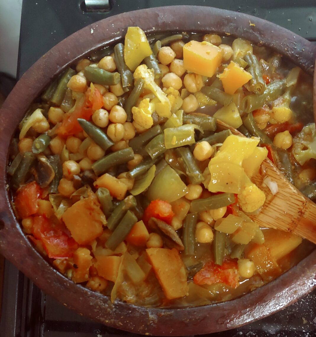 Hearty Vegetable Tajine For Cozy Winter Dinners
