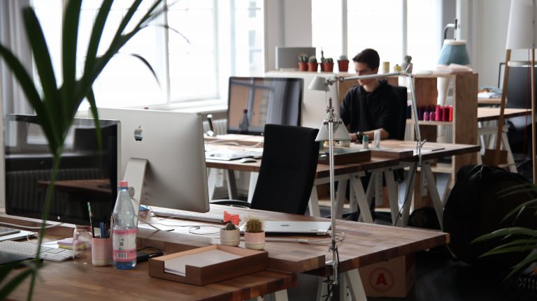 Can You Work Closer to Home? What to Check Before Choosing a Shared Workspace