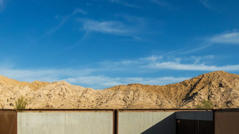 Al Faya Lodge: Sustainable Architecture Meets Desert Serenity