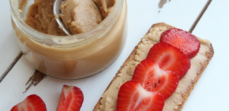 almond-butter-and-strawberries-on-cracker.jpg