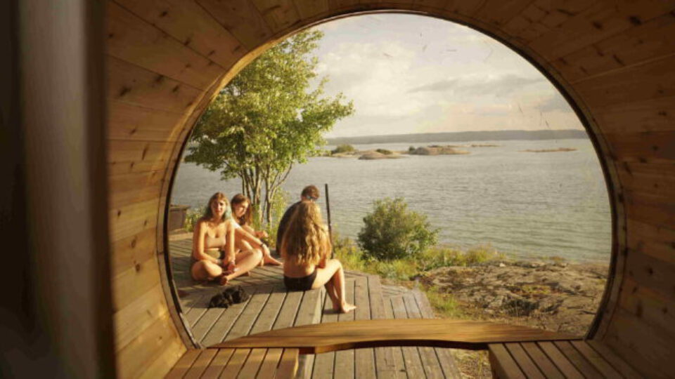barrel-sauna-panoramic-window-great-lakes-canada-teens-scaled.jpg
