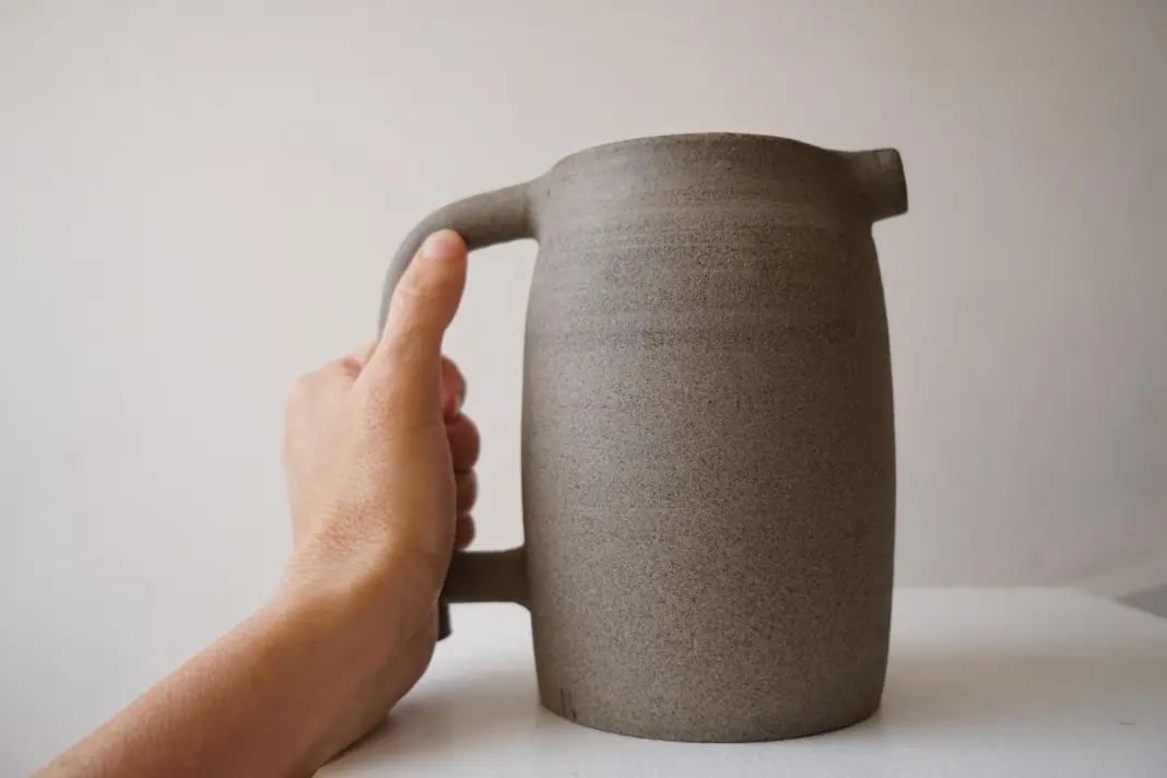 can clay jugs filter water, clay water filter, ceramic water filter, DIY ceramic water filter USA, handmade clay jug drinking water safe, natural clay water purifier, pottery water filter, off grid water filter ceramic, unglazed clay water jug, clay jug for drinking water, ceramic water purification, pottery for water storage