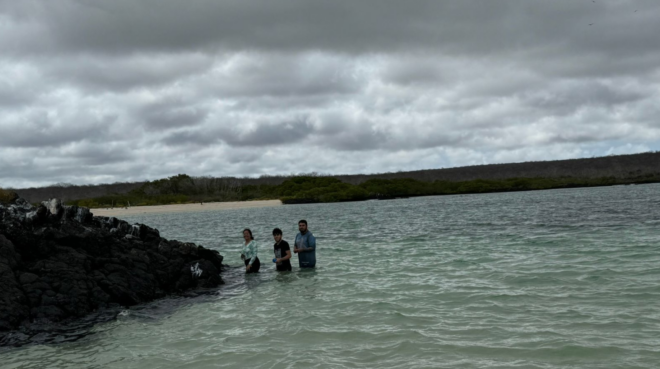 Galápagos Islands, Galápagos marine pollution, water sampling, research team, Ben-Gurion University, Universidad San Francisco de Quito, Ariel Kushmaro, Valeria Ochoa-Herrera, marine conservation, ocean pollution, environmental biotechnology, marine science, Pacific Ocean, UNESCO World Heritage, water quality monitoring, Galápagos research, environmental chemistry, sustainability, Ecuador, marine ecosystem