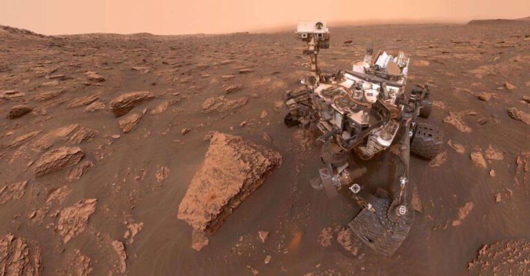NASA’s rover finds opals on Mars
