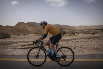 Smarties at Oxford says cycling impacts the planet