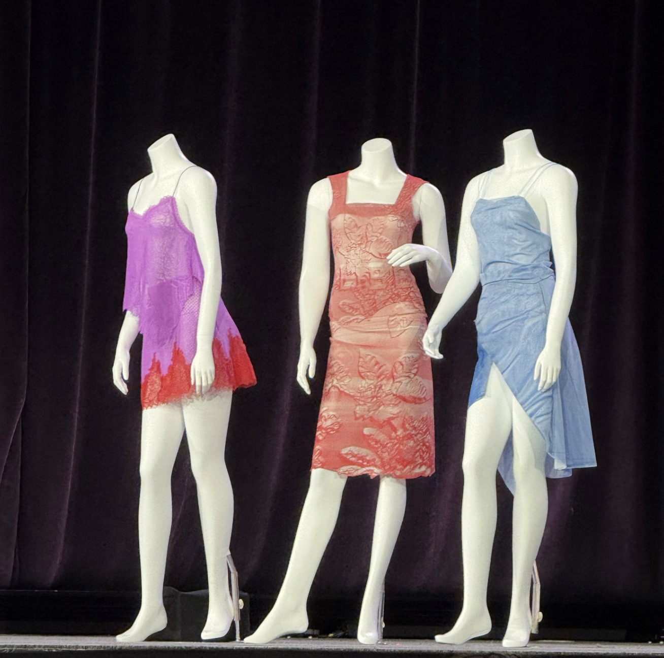 3D-printed sustainable fashion: designer Danit Peleg explores algae-based biomaterials and flexible 3D-printing technology to create customized clothing with less manufacturing waste.