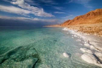 Swimmers risk death to save the Dead Sea