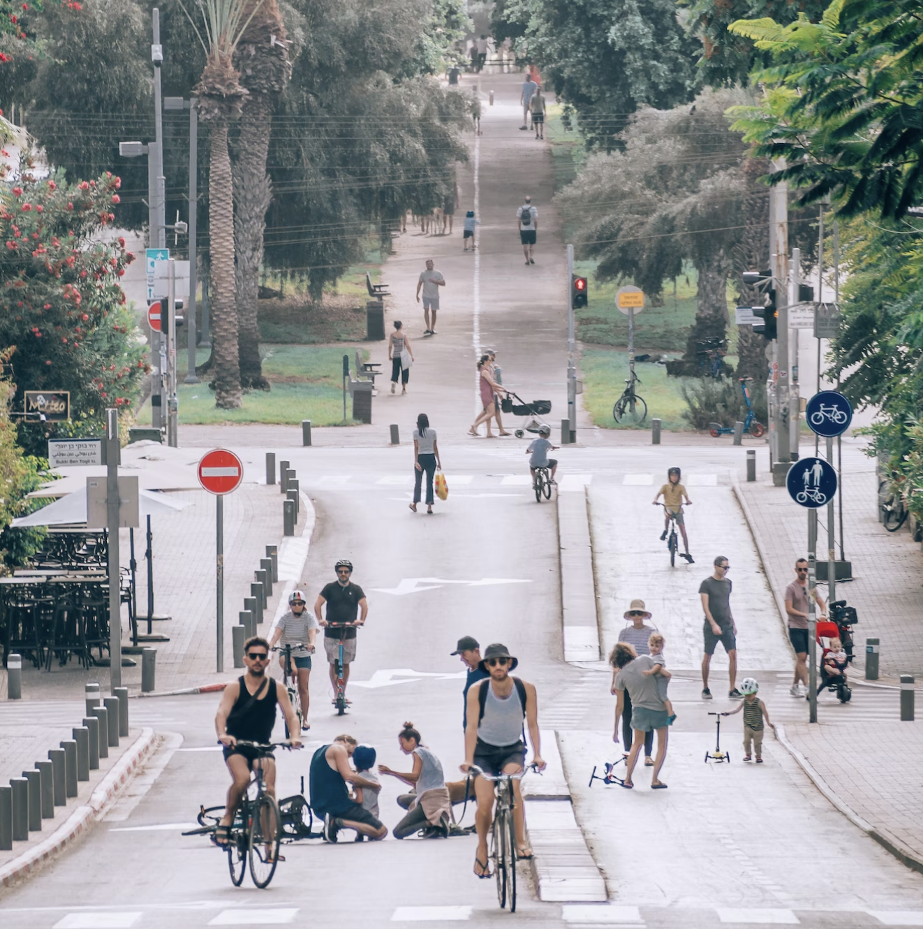 bike paths downtown Tel Aviv, Rothschild Boulevard