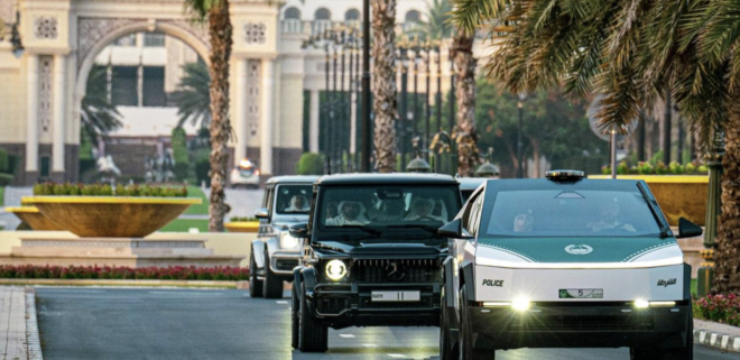 dubai-olice-cyber-truck-feelt-tesla.png