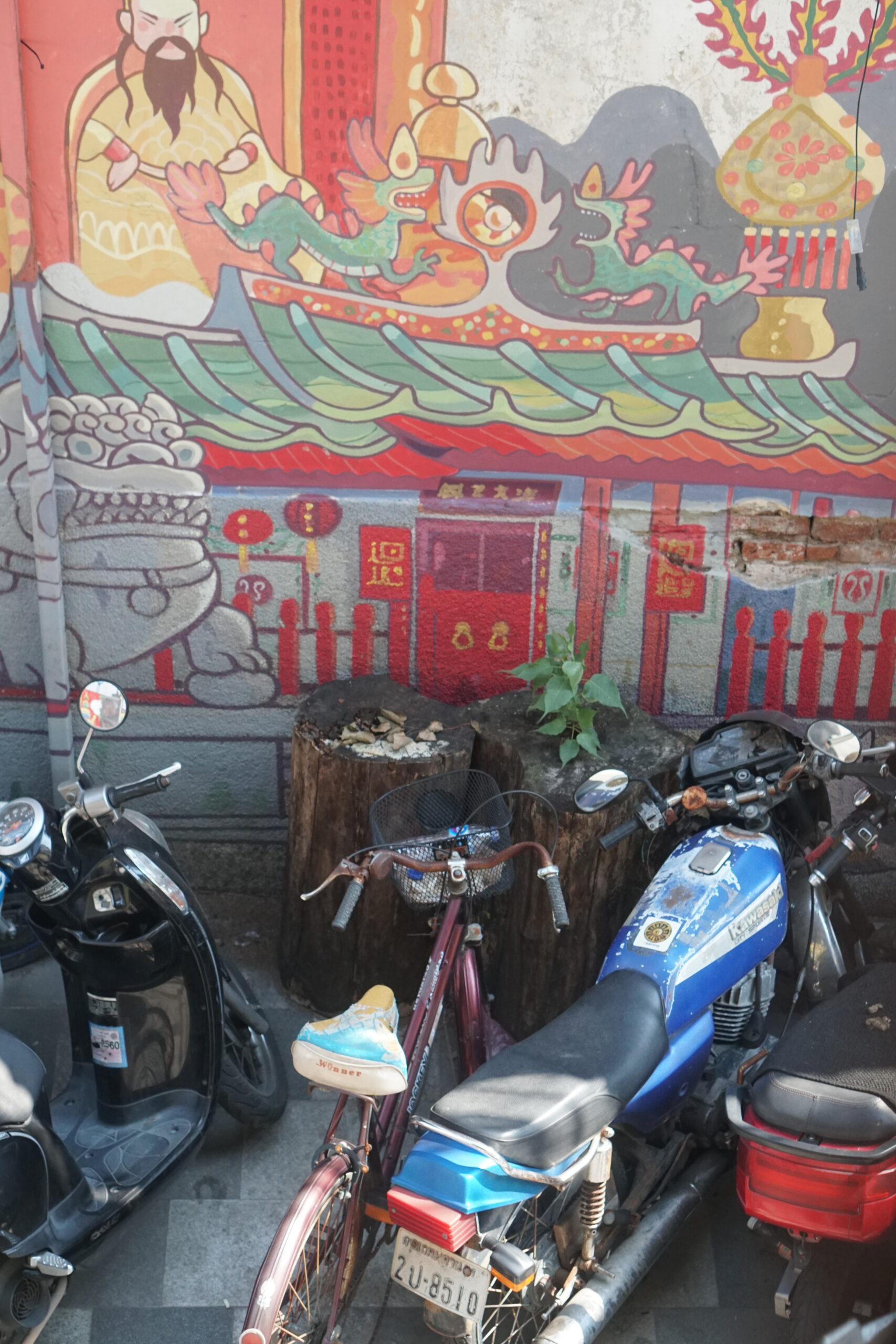 Bangkok electric bike rental, Bangkok cycling tour, Bangkok with teenagers, Bangkok coffee shops, Bangkok hipster cafes, Bangkok temples, Bangkok flower market, Chao Phraya ferry, eco travel Thailand, sustainable tourism Bangkok, family travel Thailand, Bangkok bike routes, Pak Khlong Talat, Bangkok local markets, feed turtles Thailand, safe travel Bangkok, Bangkok cultural tour, Bangkok day trip, Bangkok hidden gems, Thailand adventure travel
