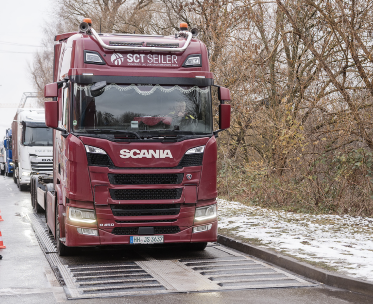 Collecting kinetic energy from roads;  REPS turns traffic into a power plant
