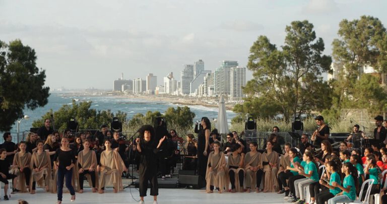<strong>The young women who danced with Fairuz in Jaffa</strong>