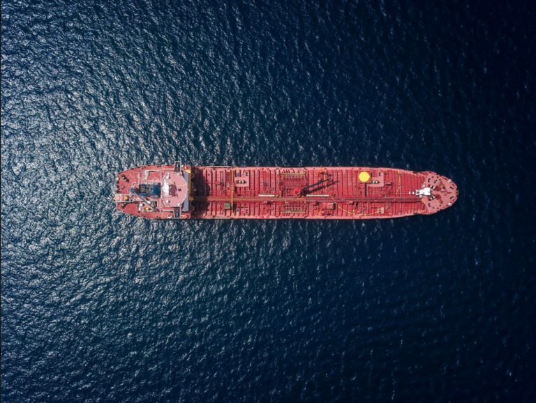 Houthis hold oil tanker off the cost off Yemen – it could explode any moment