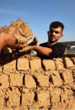 Mud bricks are not just for Minecraft – they can solve real-world refugee housing