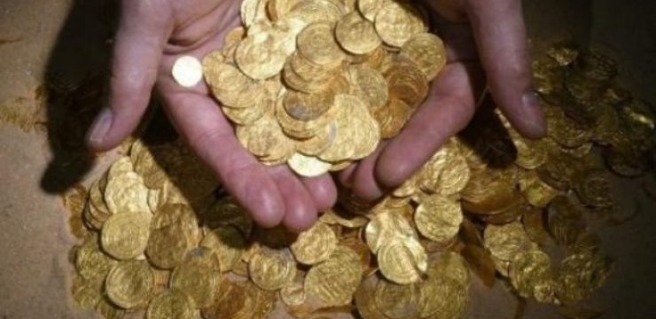 gold-coins-found-bu-Israeli-divers.jpg