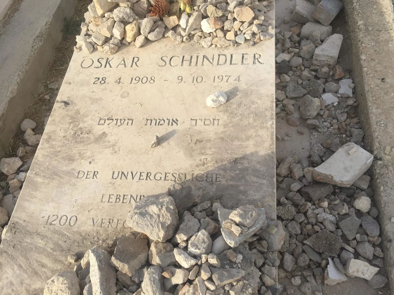 Oskar Schindler grave