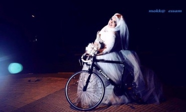 Groomless bride incites all the (Saudi) single ladies!