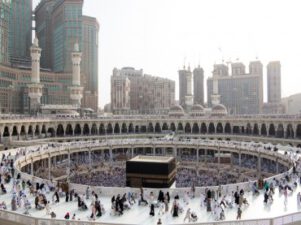 Pilgrims Pose Environmental Threat To Holy City of Mecca