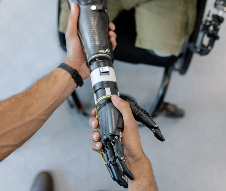 This artificial e-skin feels pain in real time