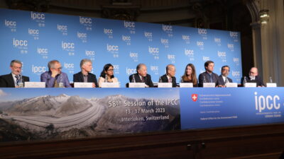 600 experts fly to Paris to solve climate change for the IPCC